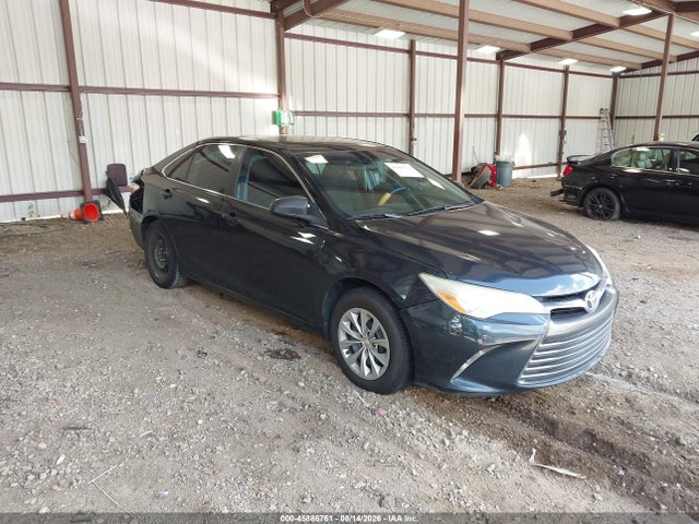 2016 Toyota Camry Le მანქანა იყიდება აუქციონზე, vin: 4T4BF1FK3GR550951, აუქციონის ნომერი: 45886761