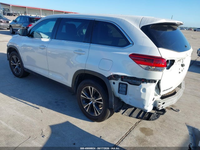 Toyota Highlander Le 2019 5TDZARFH1KS049309 Image 3
