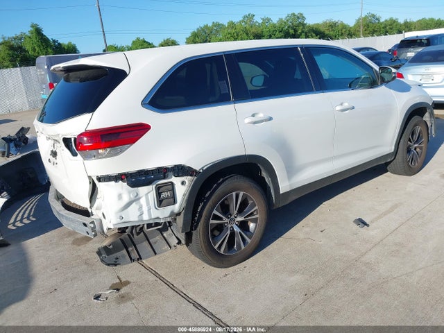 Toyota Highlander Le 2019 5TDZARFH1KS049309 Image 4
