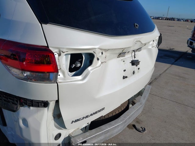 Toyota Highlander Le 2019 5TDZARFH1KS049309 Image 6