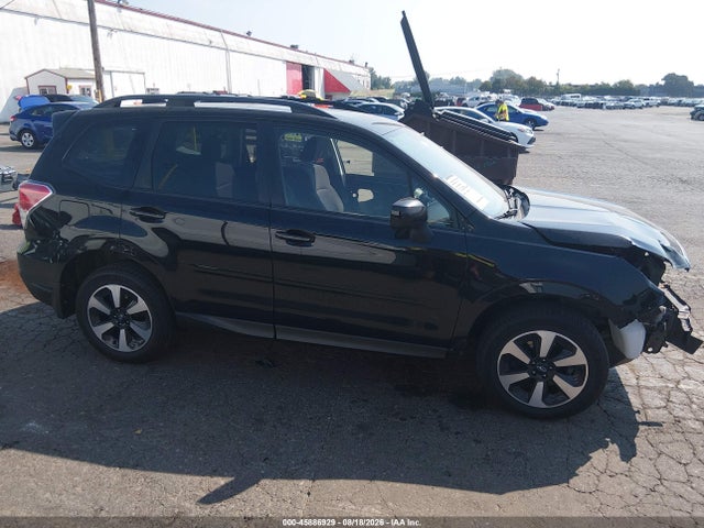 Subaru Forester 2.5i Premium 2018 JF2SJAEC2JH575204 Image 14