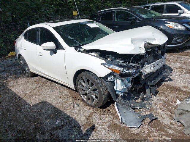 45887013 :رقم المزاد ، 3MZBN1V38JM211185 vin ، 2018 Mazda Mazda3 Touring مزاد بيع
