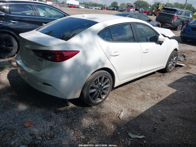 Продаж на аукціоні авто 2018 Mazda Mazda3 Touring, vin: 3MZBN1V38JM211185, номер лоту: 45887013