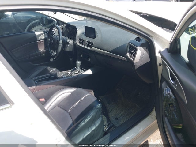 Продаж на аукціоні авто 2018 Mazda Mazda3 Touring, vin: 3MZBN1V38JM211185, номер лоту: 45887013
