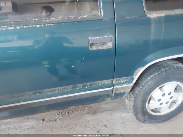 45887077 :رقم المزاد ، 1GNFK16K7SJ377934 vin ، 1995 Chevrolet Suburban K1500 مزاد بيع