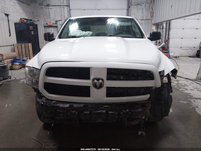 1C6RR7FG0HS778011 RAM 1500 Express 4x4 6&#039;4 Box