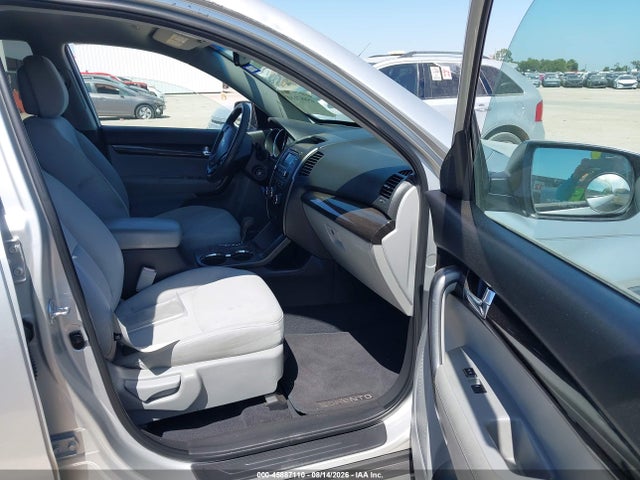 45887110 :رقم المزاد ، 5XYKT3A65DG407638 vin ، 2013 Kia Sorento Lx مزاد بيع