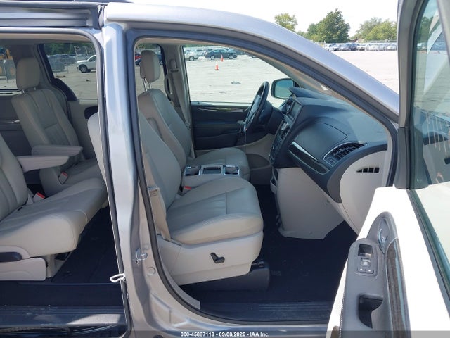 Продаж на аукціоні авто 2015 Chrysler Town & Country Touring-l, vin: 2C4RC1CG6FR742947, номер лоту: 45887119