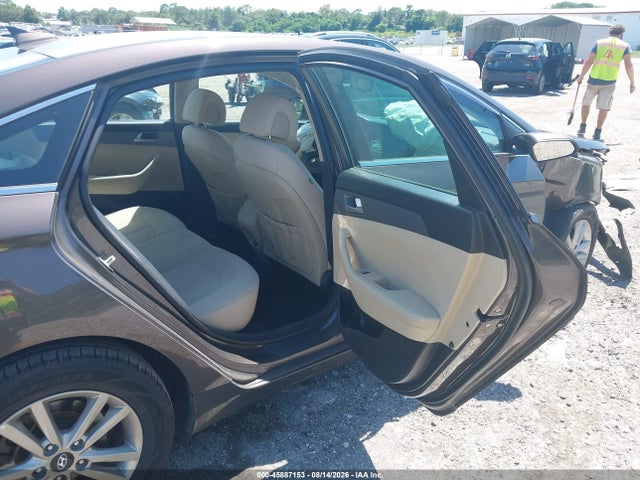 Продажа на аукционе авто 2017 Hyundai Sonata Se, vin: 5NPE24AF9HH463327, номер лота: 45887153