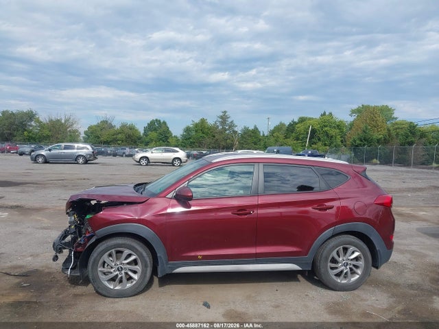 Продажа на аукционе авто 2017 Hyundai Tucson Se, vin: KM8J33A44HU535895, номер лота: 45887162