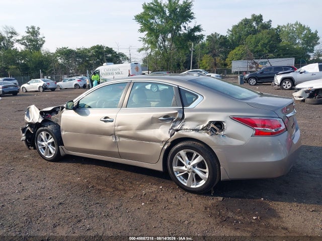 Продажа на аукционе авто 2015 Nissan Altima 2.5 Sl, vin: 1N4AL3AP2FC232010, номер лота: 45887218