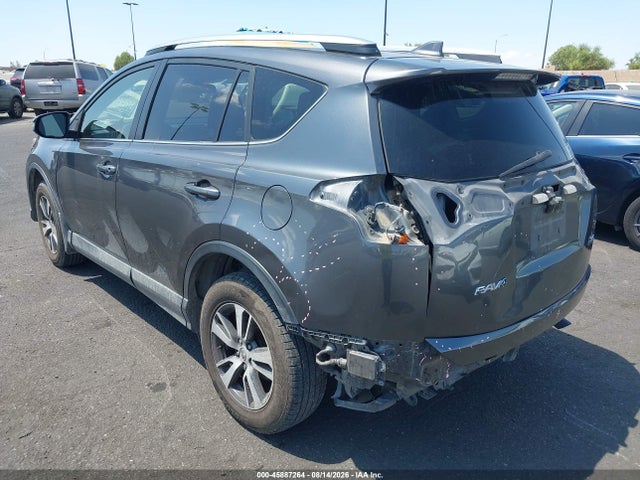 Toyota Rav4 Xle 2018 JTMWFREV4JJ739644 Image 3