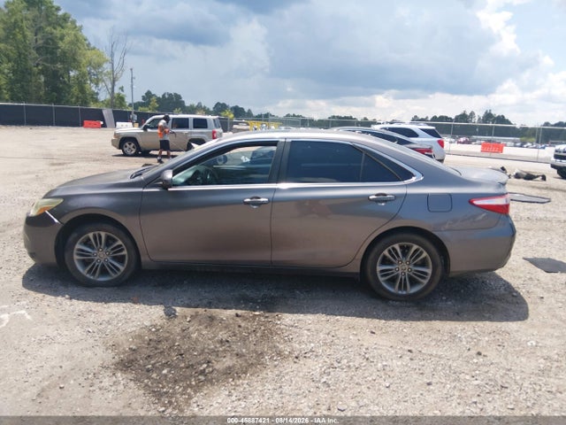 2015 Toyota Camry Se მანქანა იყიდება აუქციონზე, vin: 4T1BF1FK2FU916200, აუქციონის ნომერი: 45887421