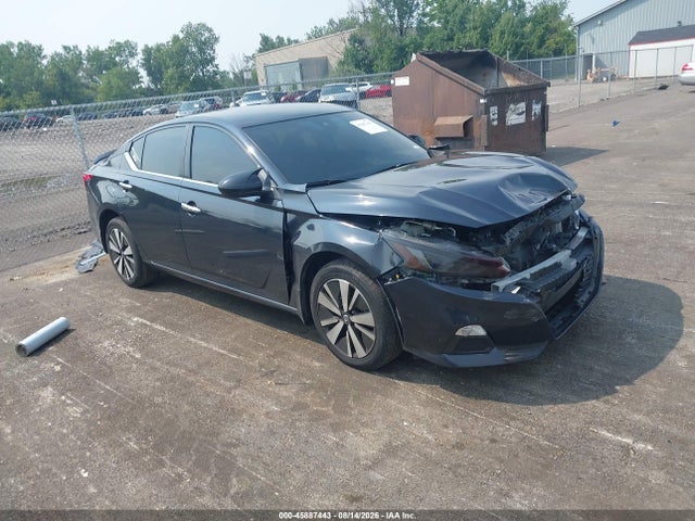 Продаж на аукціоні авто 2022 Nissan Altima Sv Intelligent Awd, vin: 1N4BL4DW1NN337119, номер лоту: 45887443