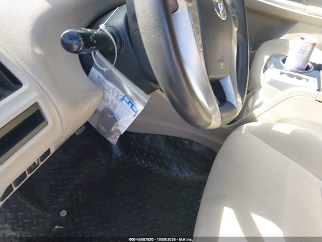 Toyota Prius V Three 2014 JTDZN3EU2EJ009225 Image 18