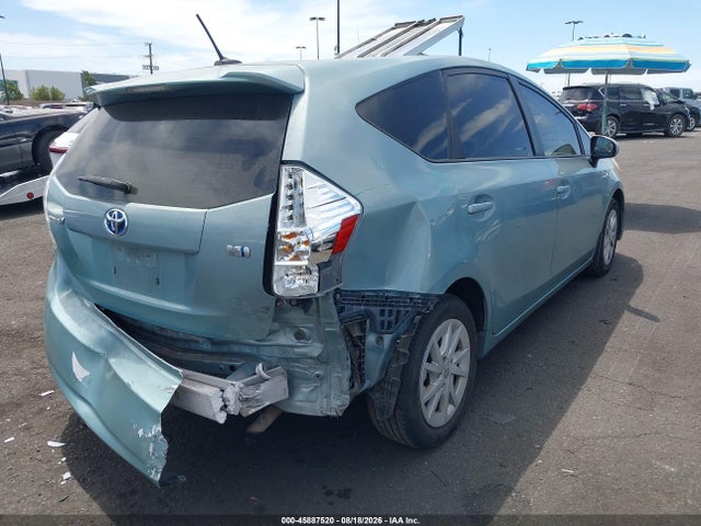 Toyota Prius V Three 2014 JTDZN3EU2EJ009225 Image 4
