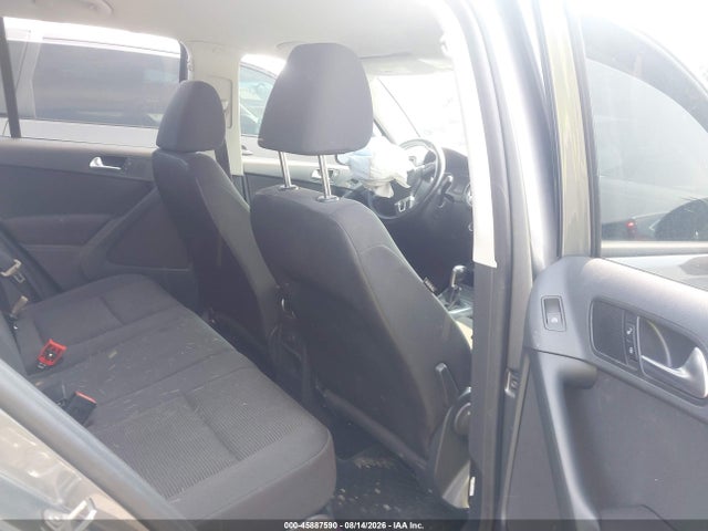 2017 Volkswagen Tiguan 2.0t/2.0t S მანქანა იყიდება აუქციონზე, vin: WVGBV7AX4HK044173, აუქციონის ნომერი: 45887590