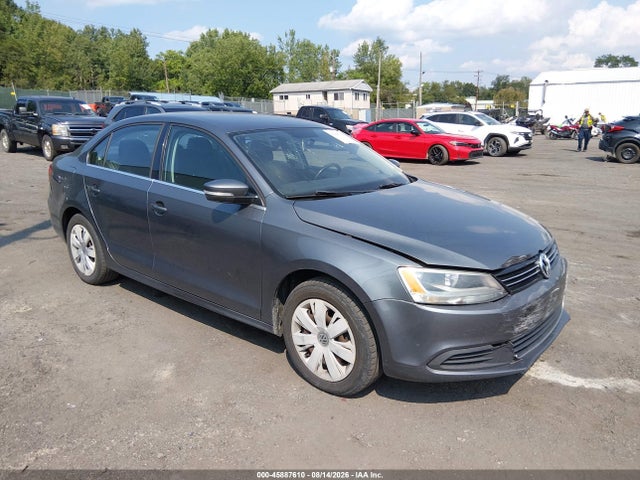 45887610 :رقم المزاد ، 3VWDP7AJ3DM220097 vin ، 2013 Volkswagen Jetta 2.5l Se مزاد بيع
