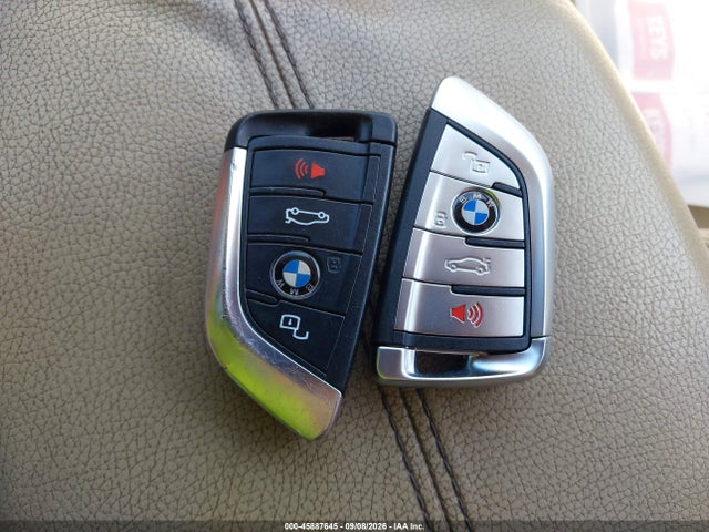 45887645 :رقم المزاد ، 3MW5R1J09M8C12632 vin ، 2021 Bmw 330i مزاد بيع