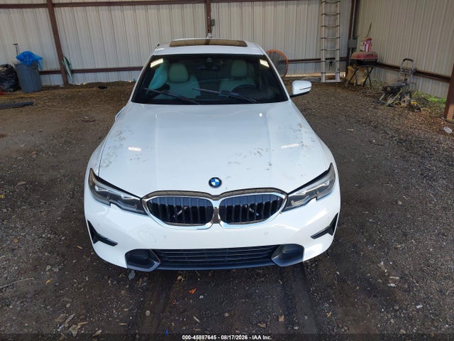 45887645 :رقم المزاد ، 3MW5R1J09M8C12632 vin ، 2021 Bmw 330i مزاد بيع
