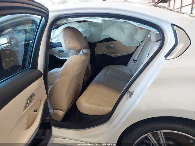 45887645 :رقم المزاد ، 3MW5R1J09M8C12632 vin ، 2021 Bmw 330i مزاد بيع