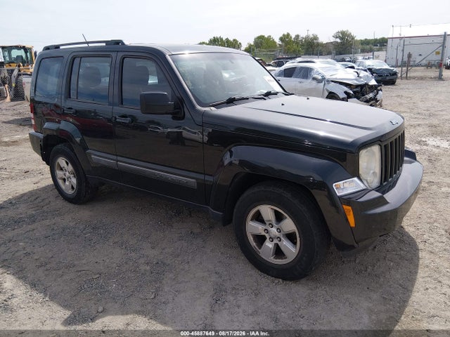 45887649 :رقم المزاد ، 1J4PN2GK6BW552597 vin ، 2011 Jeep Liberty Sport مزاد بيع