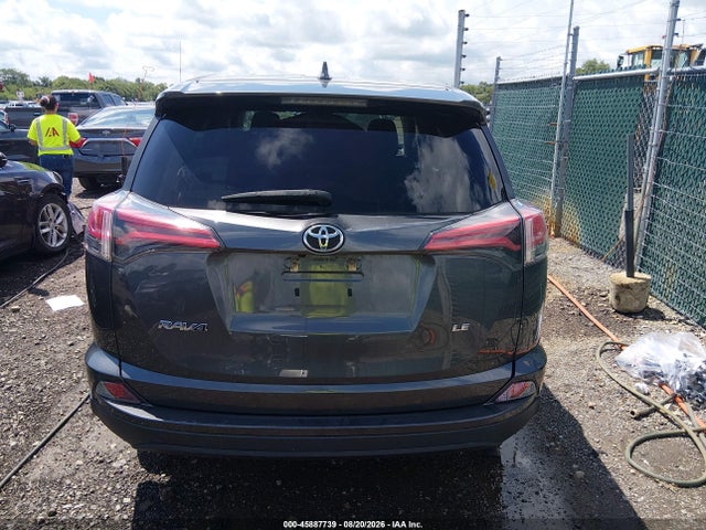 45887739 :رقم المزاد ، 2T3ZFREV9JW457577 vin ، 2018 Toyota Rav4 Le مزاد بيع