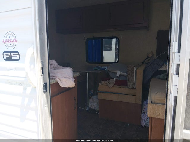 Продажа на аукционе авто 2014 Forest River Wildwood X-lite 195b, vin: 4X4TWDV15ER345557, номер лота: 45887786