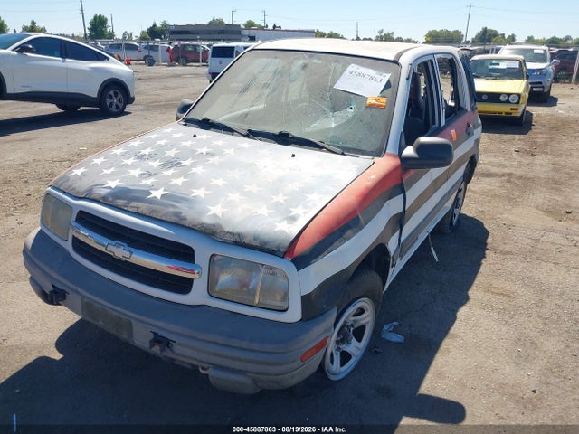 45887863 :رقم المزاد ، 2CNBJ13C5Y6929391 vin ، 2000 Chevrolet Tracker Hard Top مزاد بيع