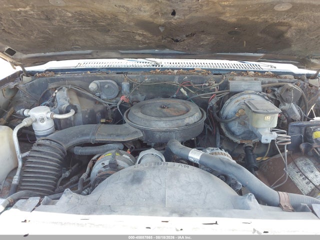 45887865 :رقم المزاد ، 1GKER16K3KF516917 vin ، 1989 Gmc Suburban R15 Conventional مزاد بيع