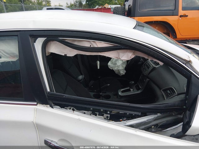 Продажа на аукционе авто 2013 Nissan Sentra Sr, vin: 3N1AB7AP2DL714856, номер лота: 45887876