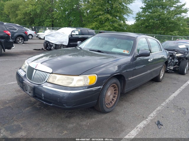 Aukcja sprzedaży 1998 Lincoln Town Car Executive, vin: 1LNFM81W3WY712010, numer aukcji: 45887887