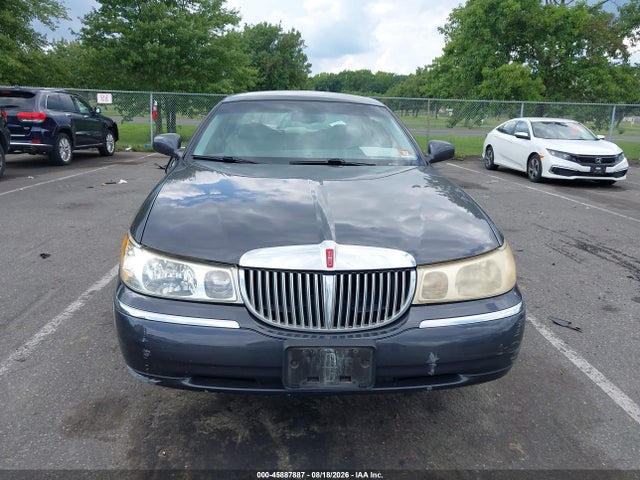 Aukcja sprzedaży 1998 Lincoln Town Car Executive, vin: 1LNFM81W3WY712010, numer aukcji: 45887887