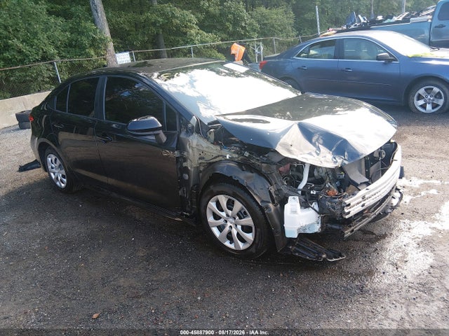 45887900 :رقم المزاد ، 5YFEPMAE8NP306718 vin ، 2022 Toyota Corolla Le مزاد بيع