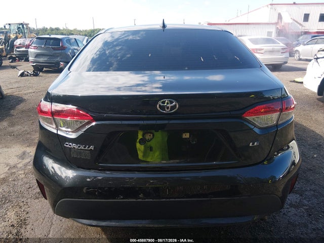 45887900 :رقم المزاد ، 5YFEPMAE8NP306718 vin ، 2022 Toyota Corolla Le مزاد بيع
