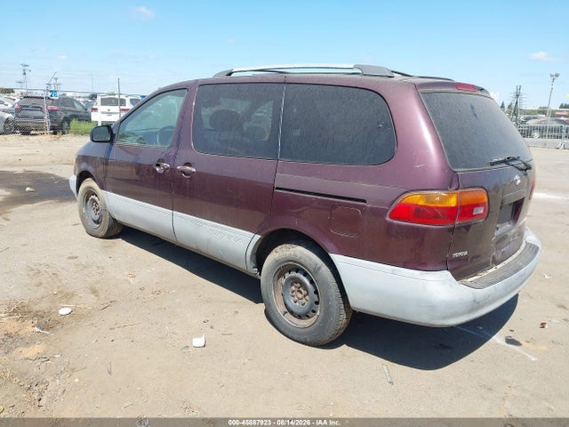 Продажа на аукционе авто 2000 Toyota Sienna Le, vin: 4T3ZF13C5YU240234, номер лота: 45887923