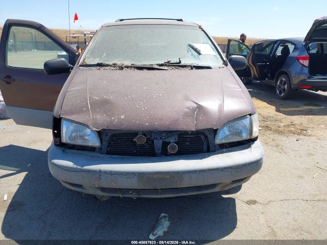 Продажа на аукционе авто 2000 Toyota Sienna Le, vin: 4T3ZF13C5YU240234, номер лота: 45887923