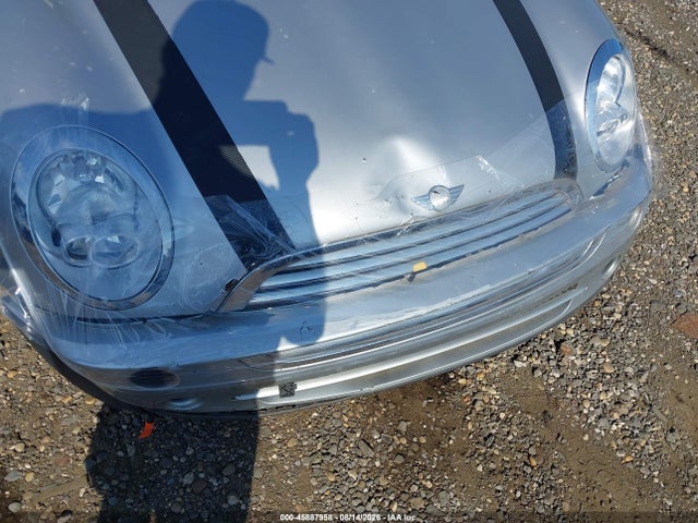 2006 Mini Cooper მანქანა იყიდება აუქციონზე, vin: WMWRC33586TK15489, აუქციონის ნომერი: 45887958