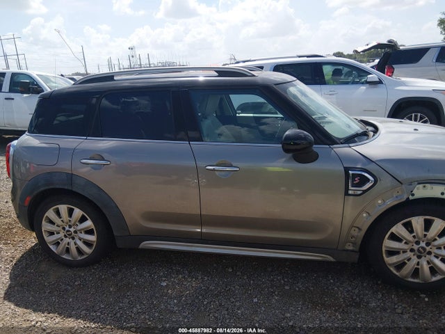 Продаж на аукціоні авто 2017 Mini Countryman Cooper S, vin: WMZYT3C38H3D98394, номер лоту: 45887982
