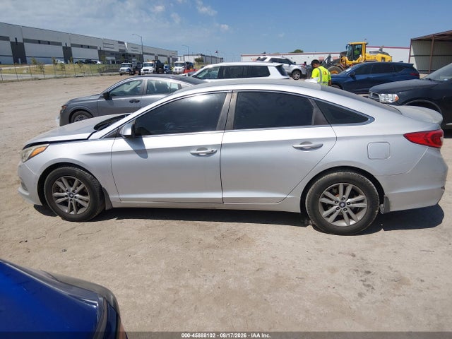Продажа на аукционе авто 2015 Hyundai Sonata Se, vin: 5NPE24AF8FH045855, номер лота: 45888102