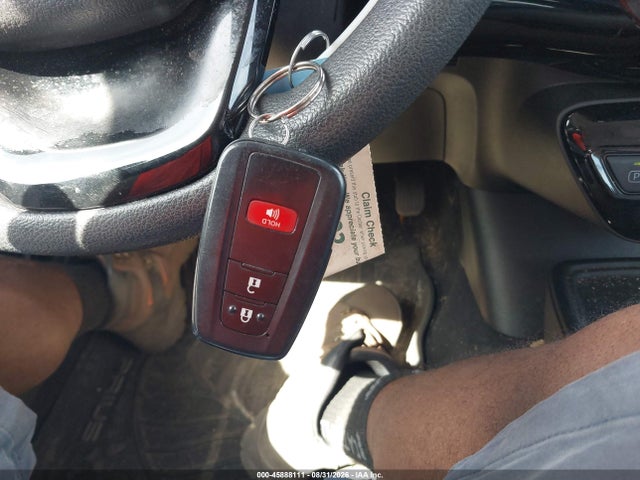 JTDKARFU3K3073384 Toyota Prius Le