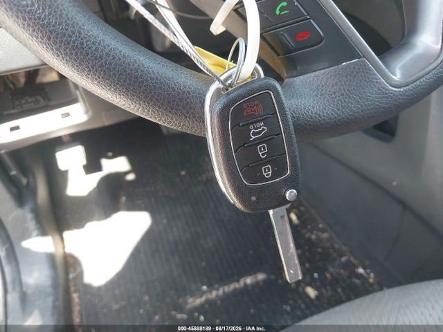 Продажа на аукционе авто 2017 Hyundai Santa Fe Sport 2.4l, vin: 5XYZU3LBXHG432000, номер лота: 45888189