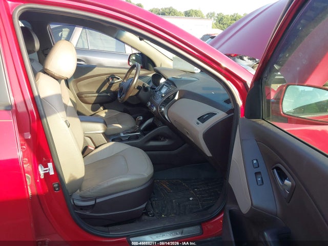 Продажа на аукционе авто 2015 Hyundai Tucson Limited, vin: KM8JUCAGXFU110900, номер лота: 45888211