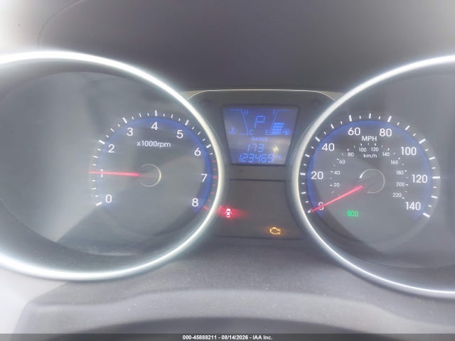Продажа на аукционе авто 2015 Hyundai Tucson Limited, vin: KM8JUCAGXFU110900, номер лота: 45888211