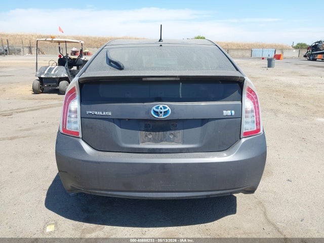 Toyota Prius Two 2015 JTDKN3DU5F0413176 Image 16