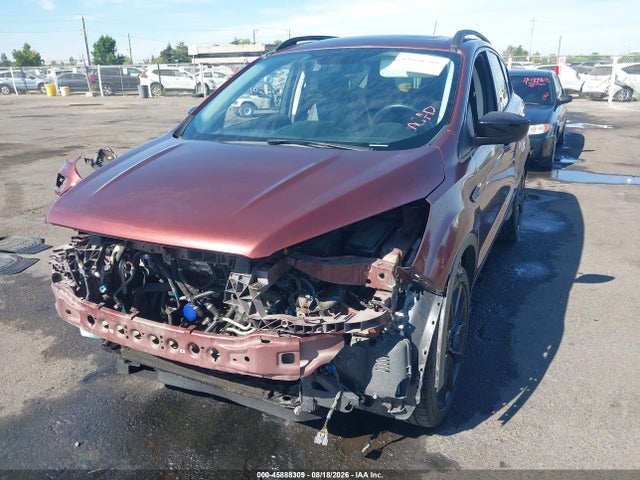 Ford ESCAPE SE 2018 1FMCU9GD5JUA92274 Image 2