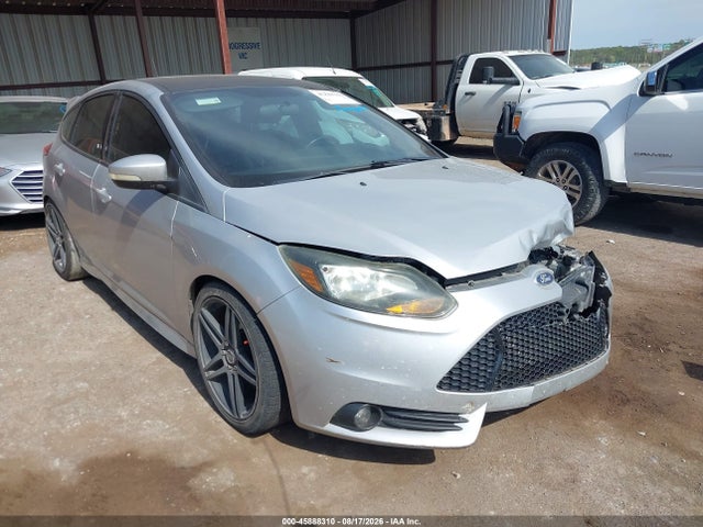 45888310 :رقم المزاد ، 1FADP3L99DL352318 vin ، 2013 Ford Focus St مزاد بيع