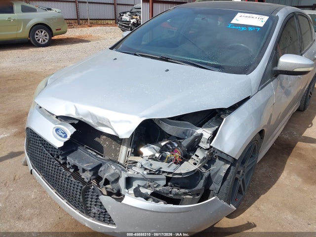 45888310 :رقم المزاد ، 1FADP3L99DL352318 vin ، 2013 Ford Focus St مزاد بيع