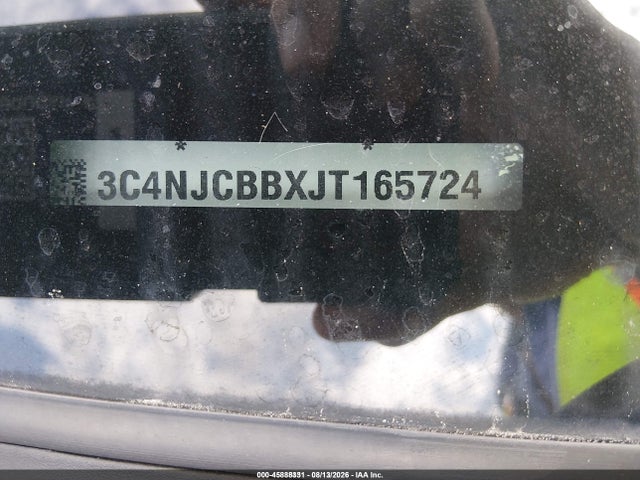 3C4NJCBBXJT165724 Jeep Compass Latitude Fwd