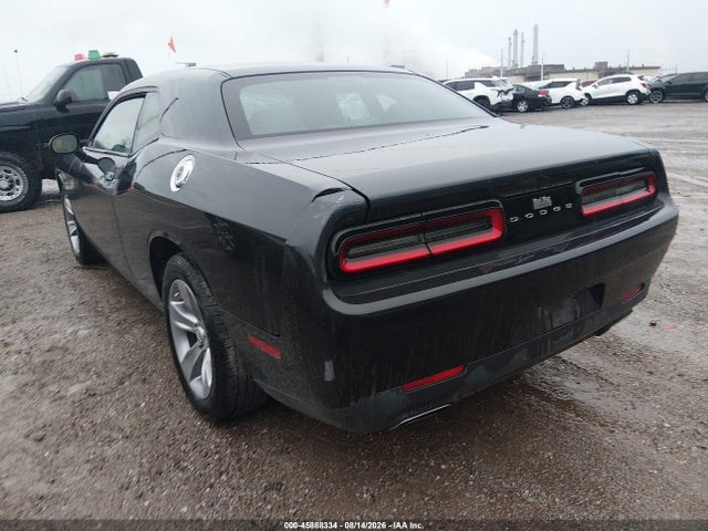 45888334 :رقم المزاد ، 2C3CDZAG2GH275977 vin ، 2016 Dodge Challenger Sxt مزاد بيع